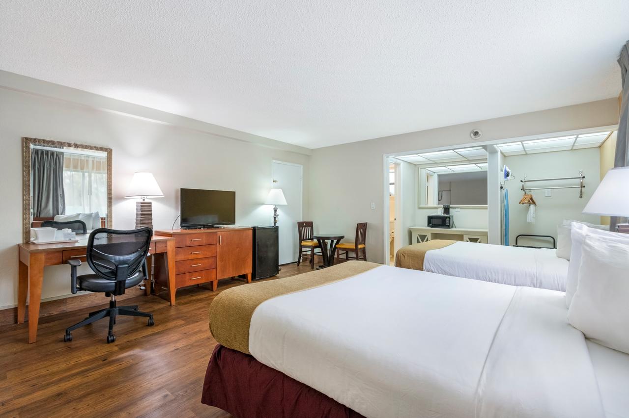 Ocean Reef Hotel - thumb 11