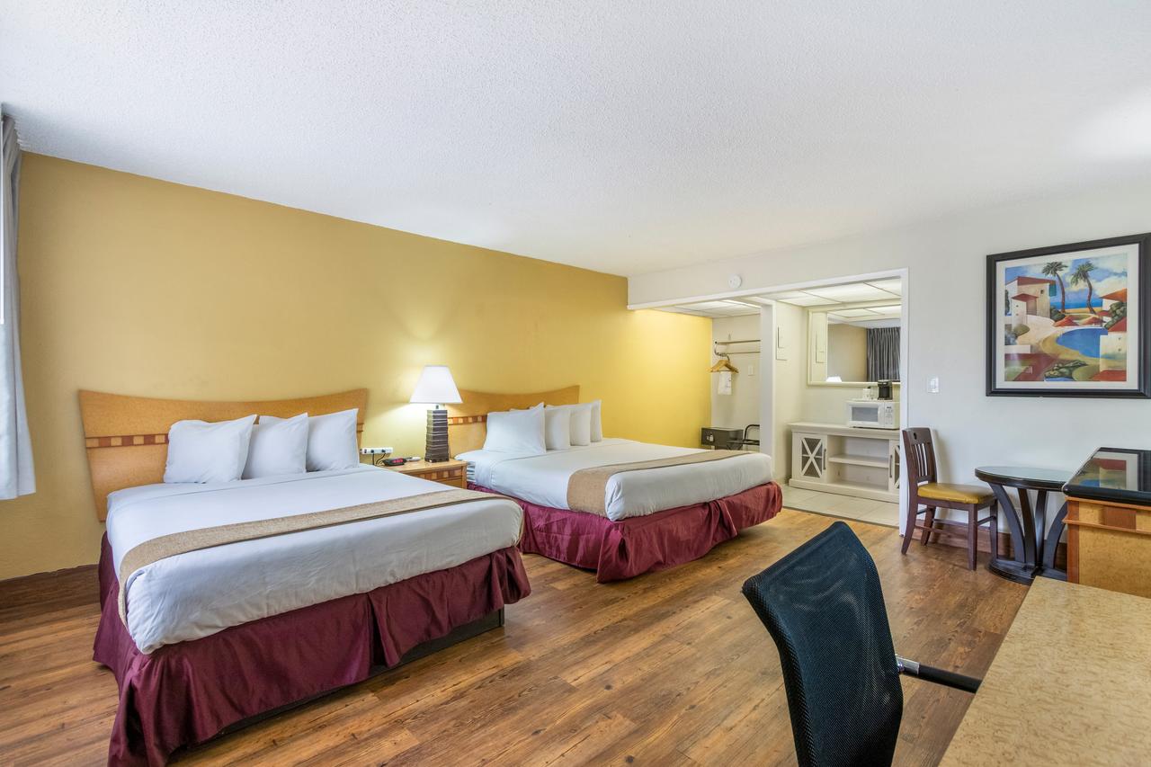 Ocean Reef Hotel - thumb 15