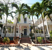 The Palms Hotel - China Accommodation