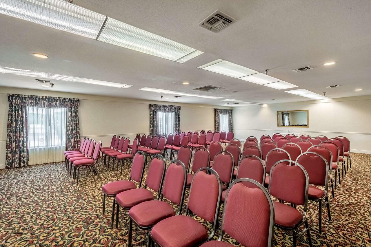 Clarion Inn & Suites Clearwater - thumb 24