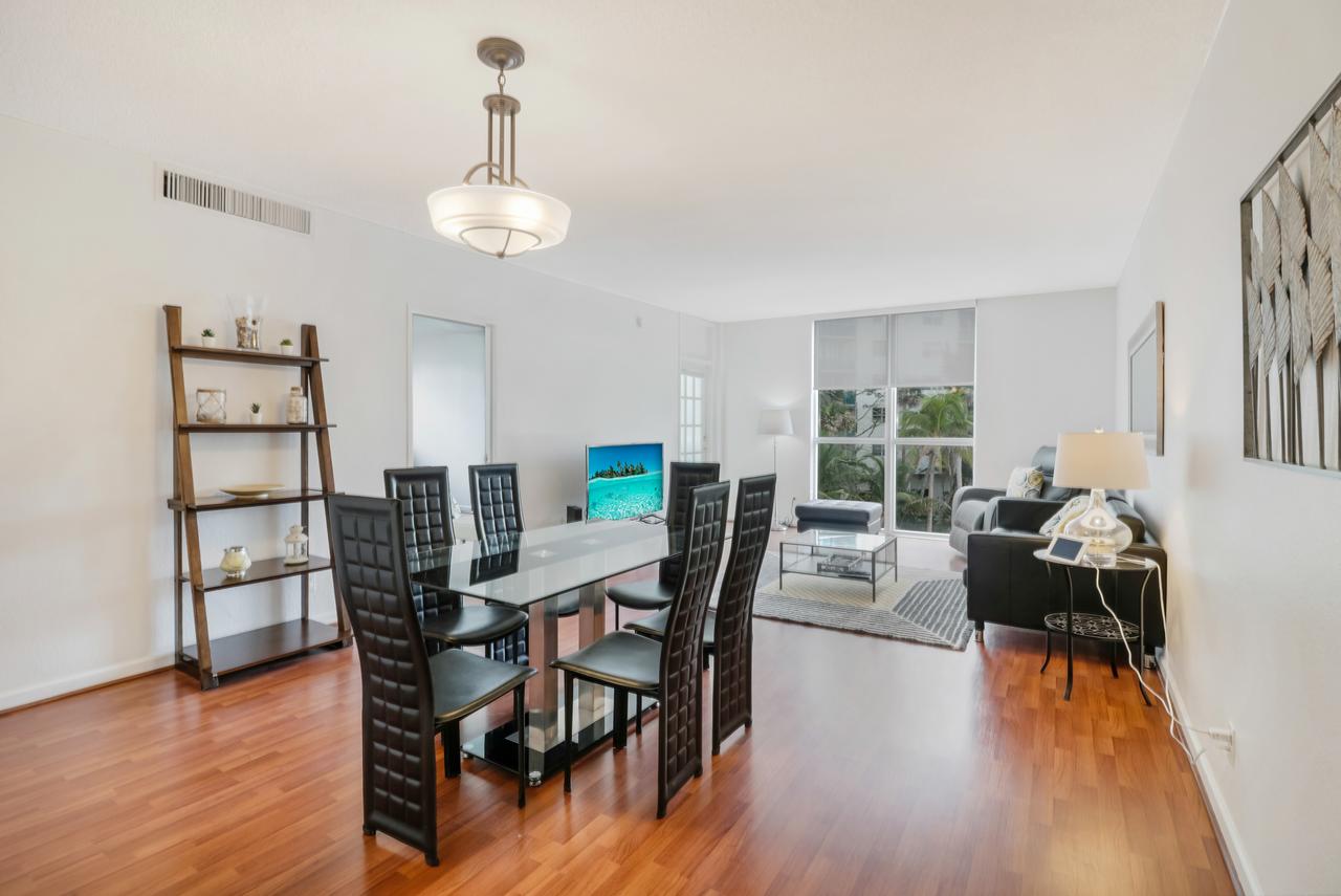 2BEDS 2BATHS APARTMENT ON THE BEACH! - thumb 1