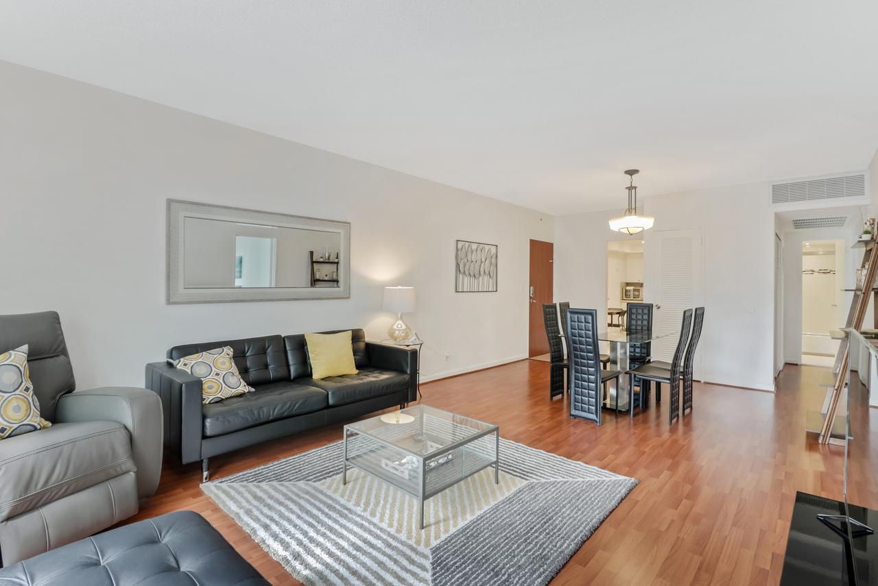 2BEDS 2BATHS APARTMENT ON THE BEACH! - thumb 0