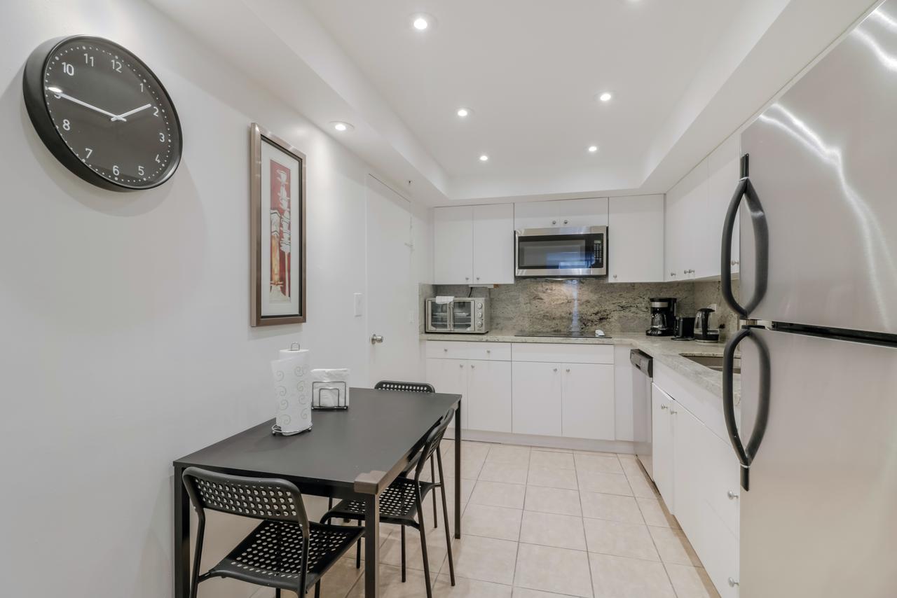 2BEDS 2BATHS APARTMENT ON THE BEACH! - thumb 4