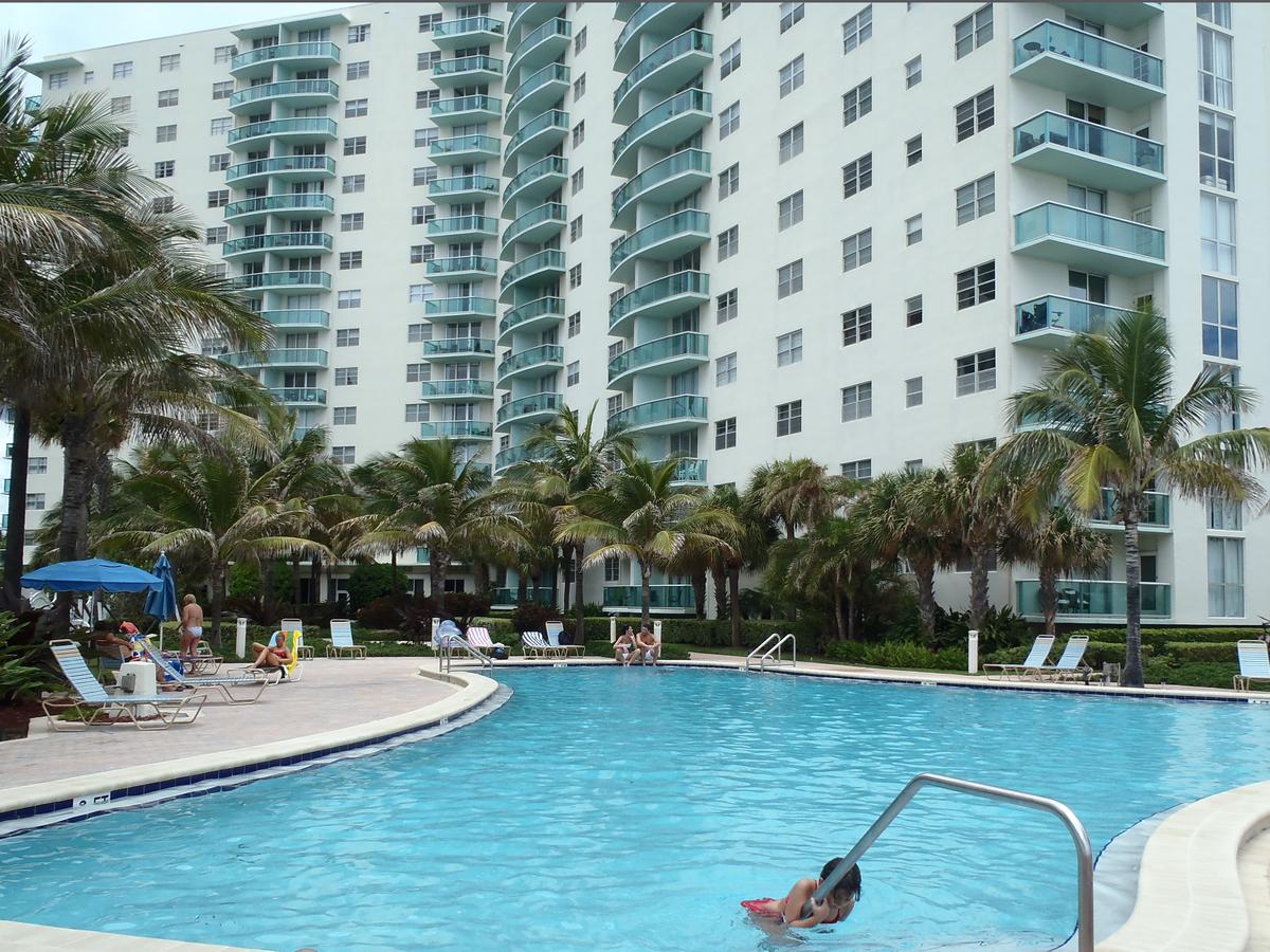 2BEDS 2BATHS APARTMENT ON THE BEACH! - thumb 22