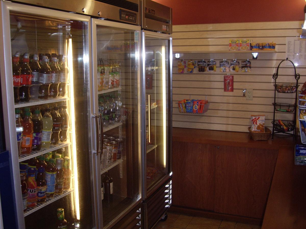 Ramada By Wyndham Hollywood Downtown - thumb 22