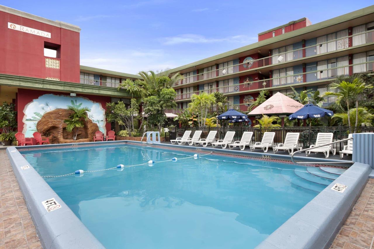 Ramada By Wyndham Hollywood Downtown - thumb 30