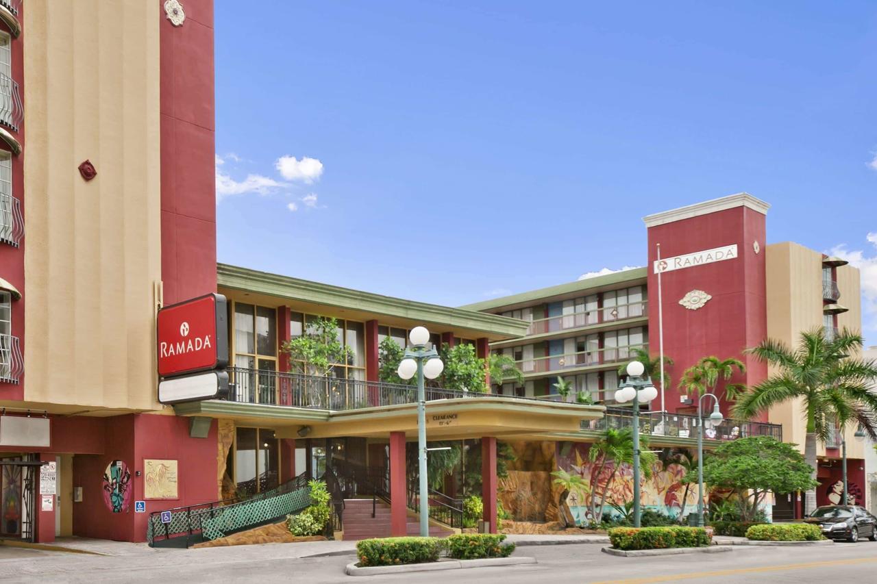 Ramada By Wyndham Hollywood Downtown - thumb 0