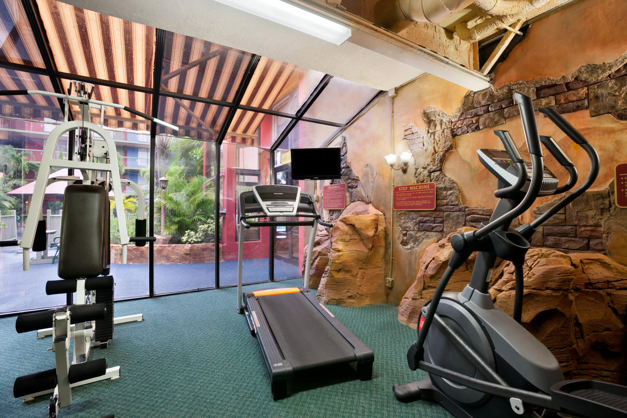 Ramada By Wyndham Hollywood Downtown - thumb 17