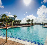 Sunny Isles Vacations - USA Accommodation