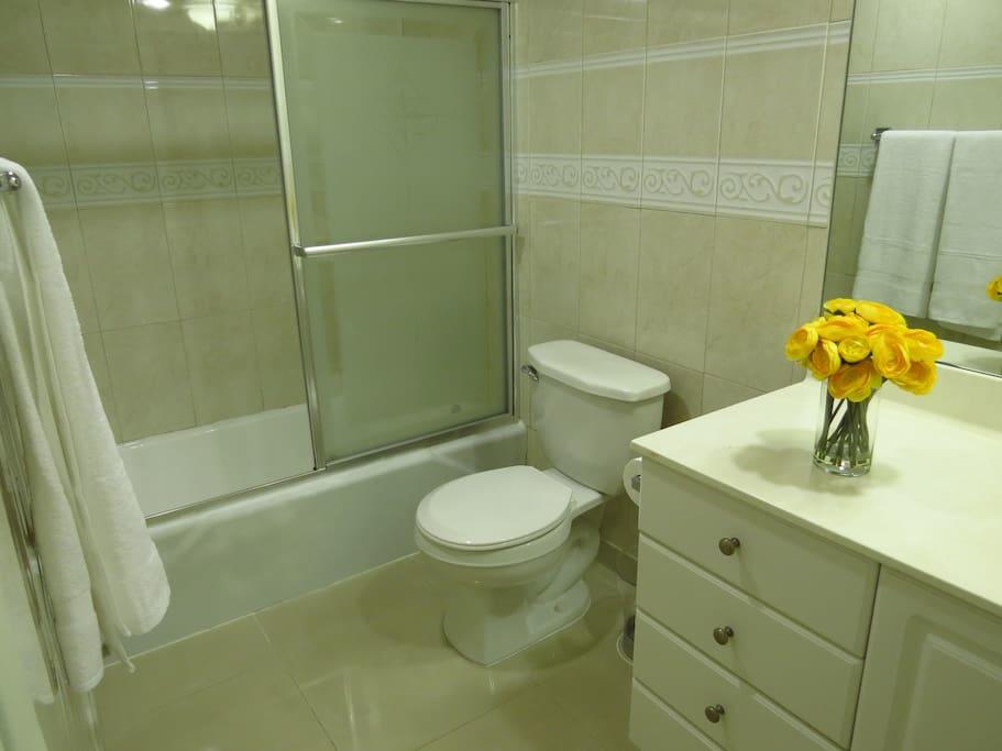 Great Sunny Isles Lodging - thumb 7