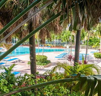 Great Sunny Isles Lodging - USA Accommodation