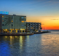 Sailport Waterfront Suites - Tourism Bookings