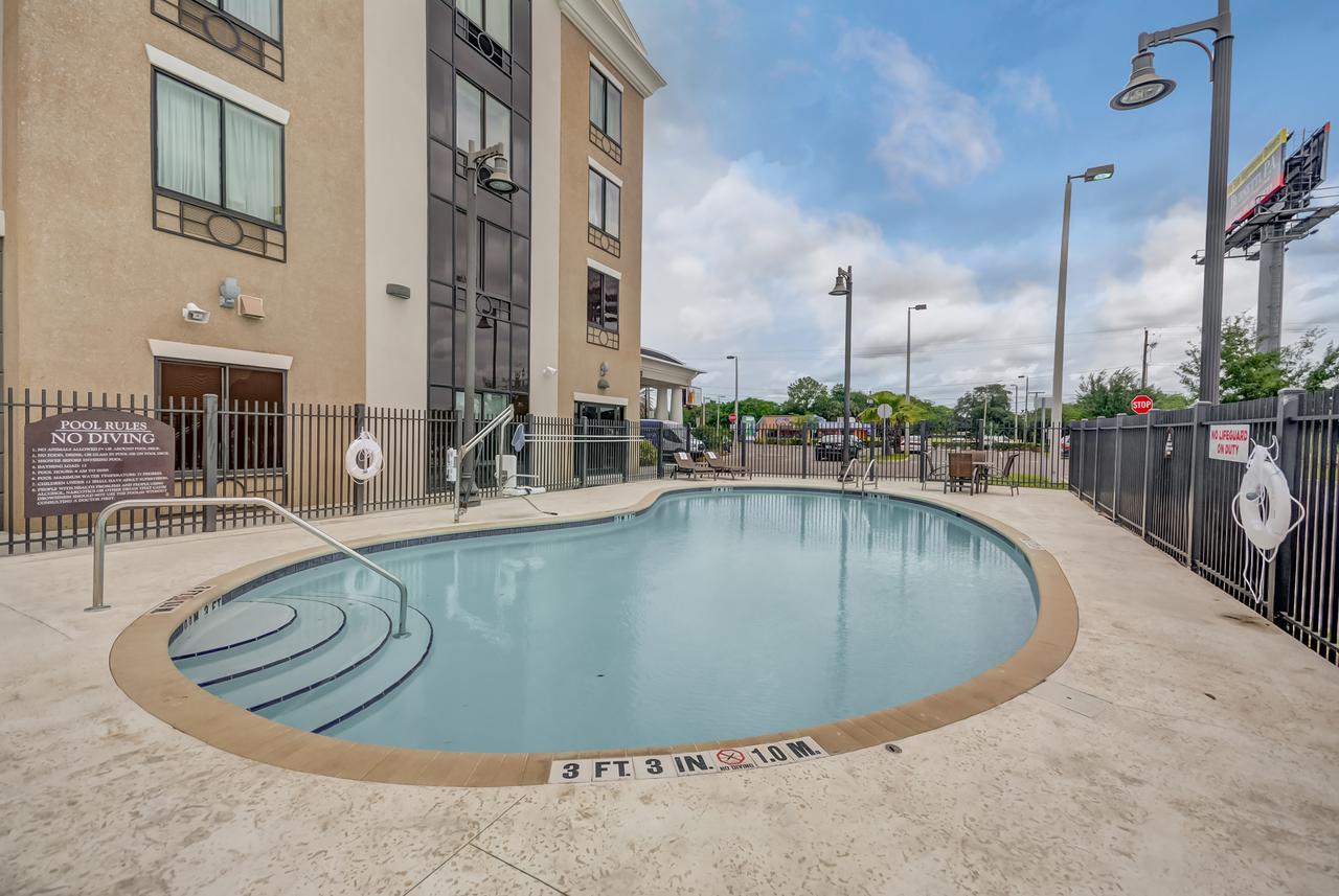 Holiday Inn Express Hotel & Suites Tampa-USF-Busch Gardens - thumb 16