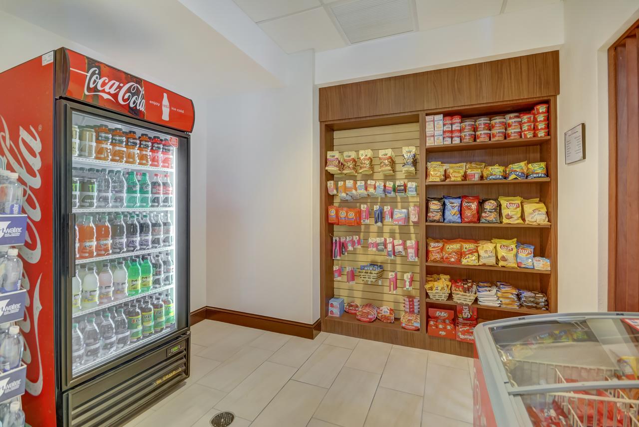 Holiday Inn Express Hotel & Suites Tampa-USF-Busch Gardens - thumb 13