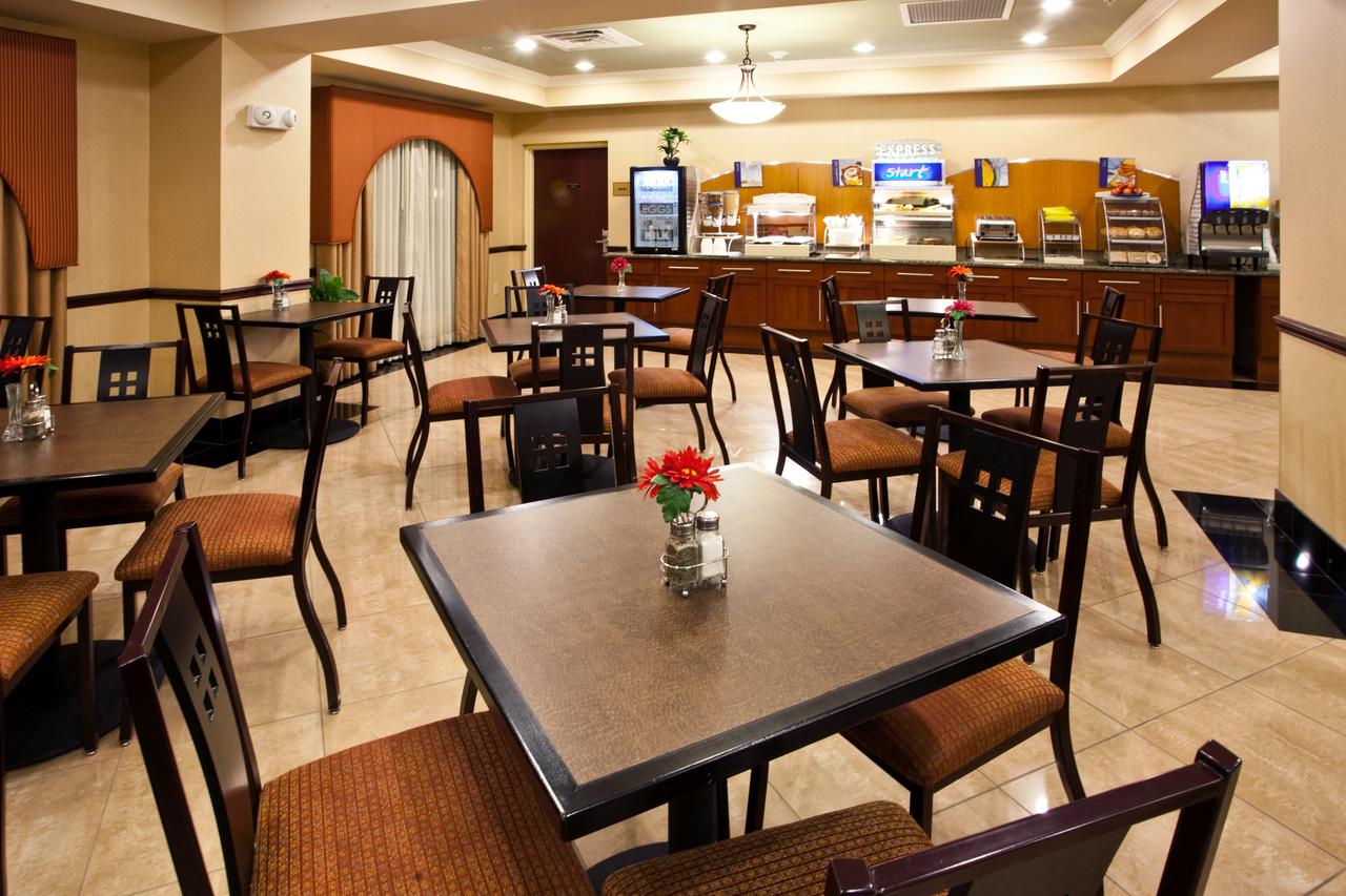Holiday Inn Express Stuart - thumb 6