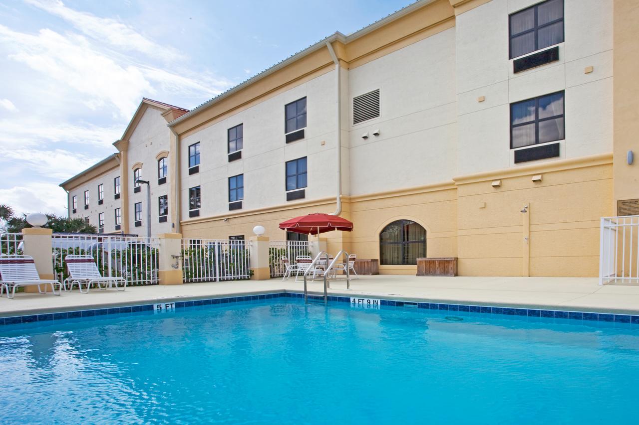 Holiday Inn Express Stuart - thumb 8