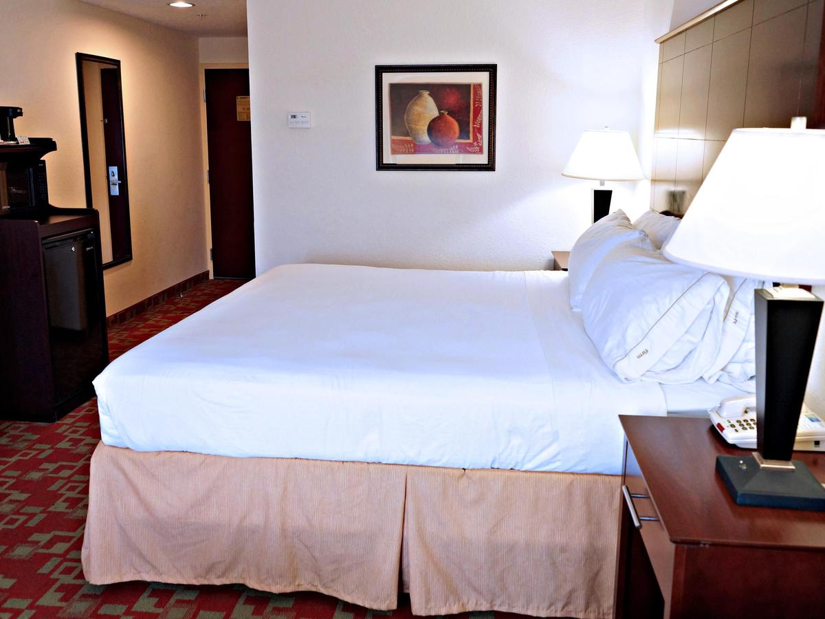 Holiday Inn Express Stuart - thumb 3