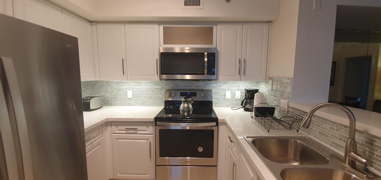 Yacht Club Aventura 2BR + 2BA - thumb 3