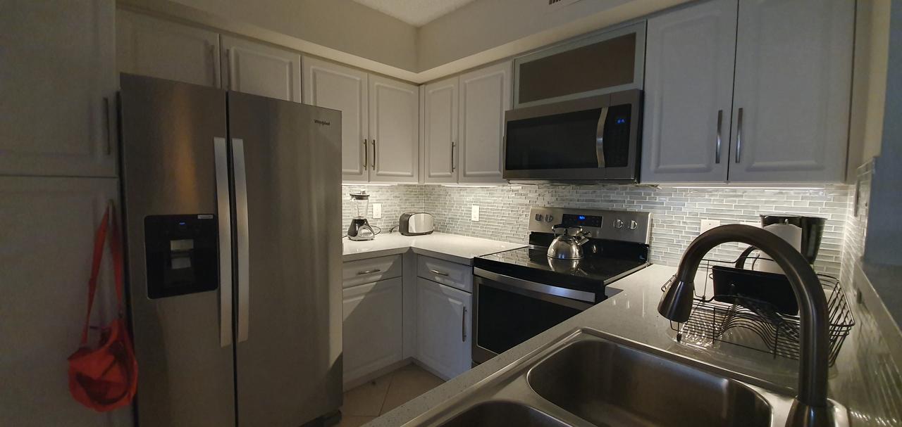 Yacht Club Aventura 2BR + 2BA - thumb 1