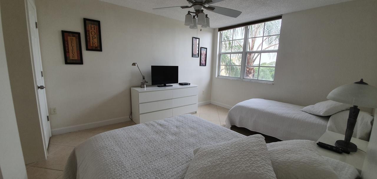 Yacht Club Aventura 2BR + 2BA - thumb 18