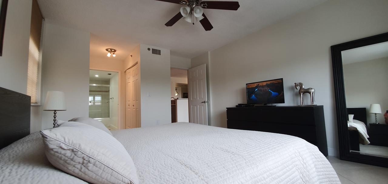 Yacht Club Aventura 2BR + 2BA - thumb 6