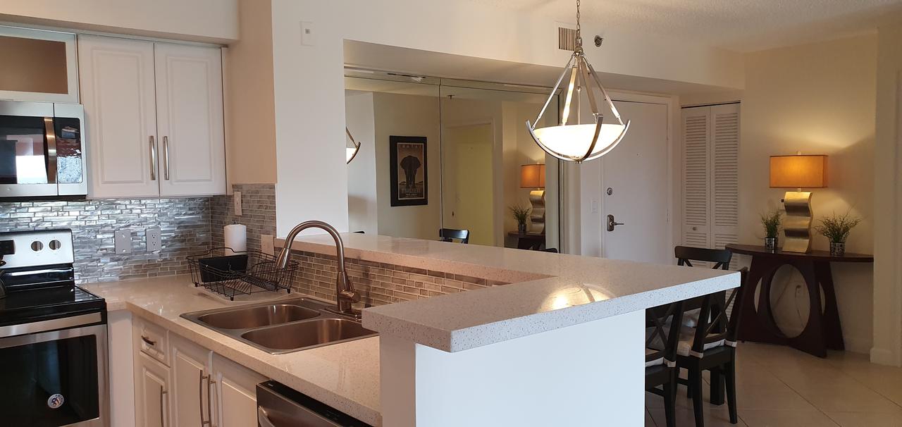 Yacht Club Aventura 2BR + 2BA - thumb 12