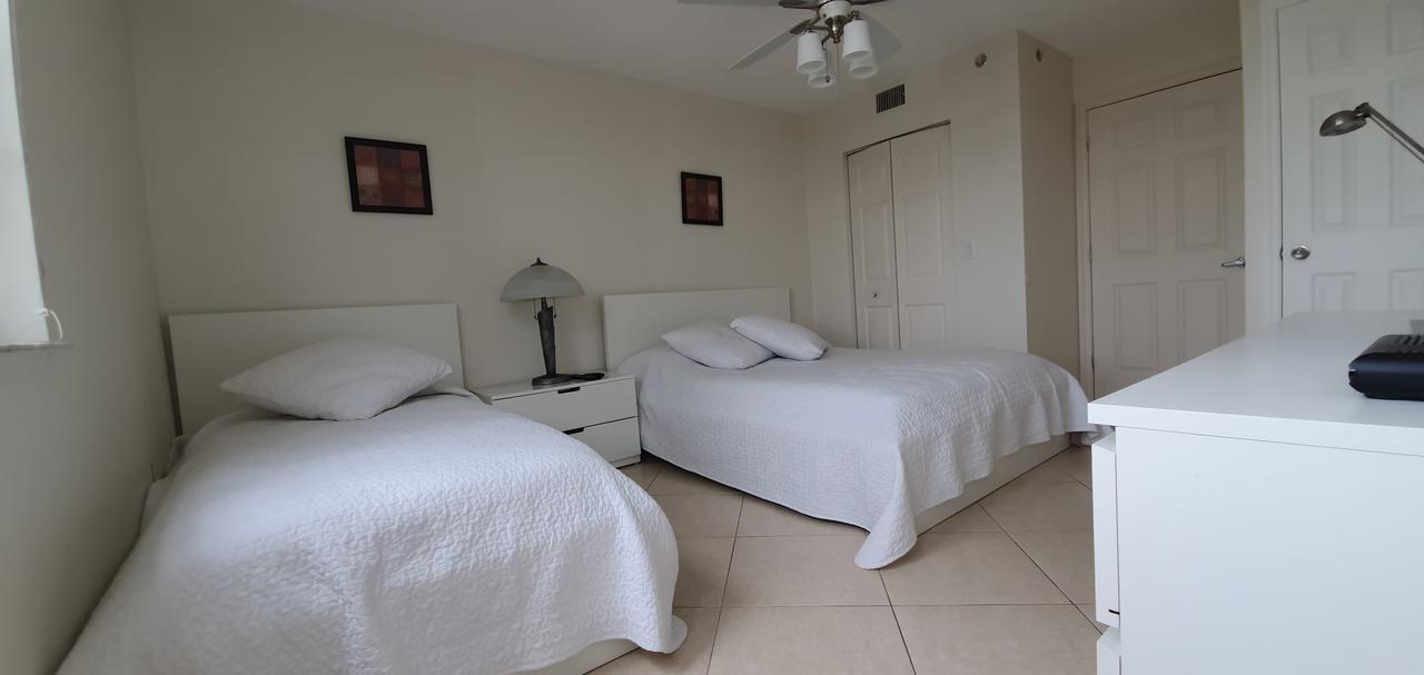 Yacht Club Aventura 2BR + 2BA - thumb 15