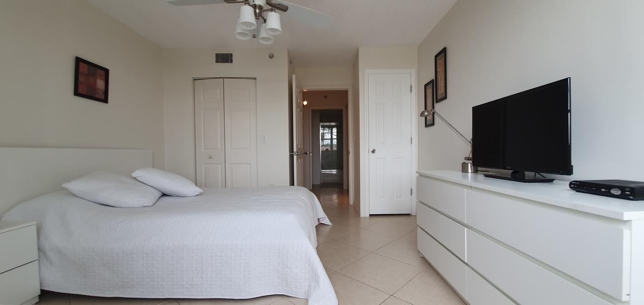 Yacht Club Aventura 2BR + 2BA - thumb 14