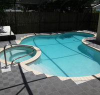 House with Pool - Students Accommodation