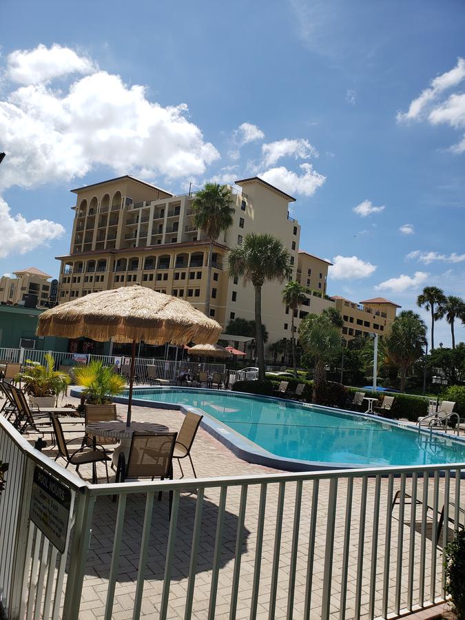 Clearwater Beach Hotel - thumb 15