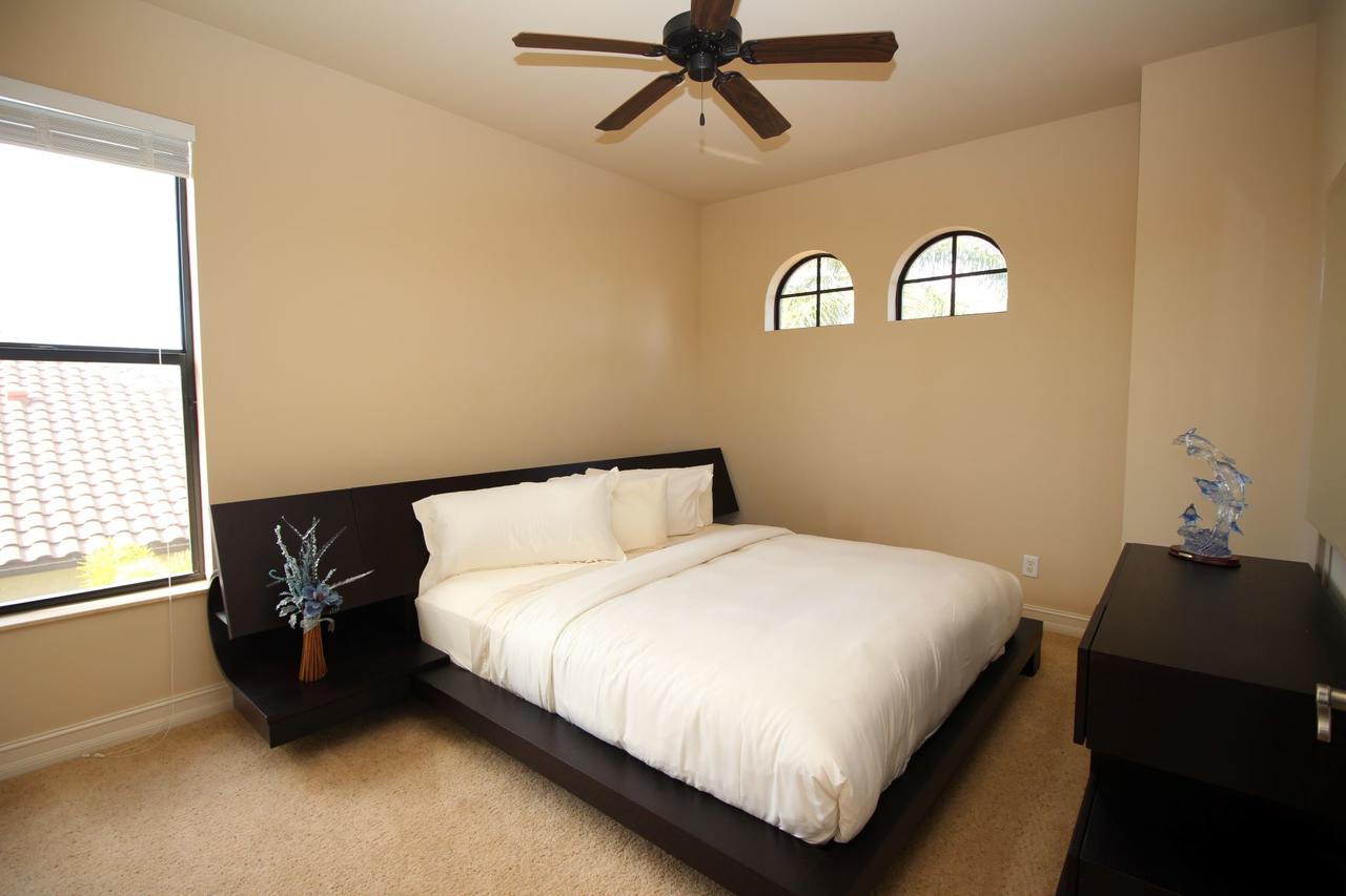 Holland House Cape Coral, 2732 Southwest 25th Street - thumb 22