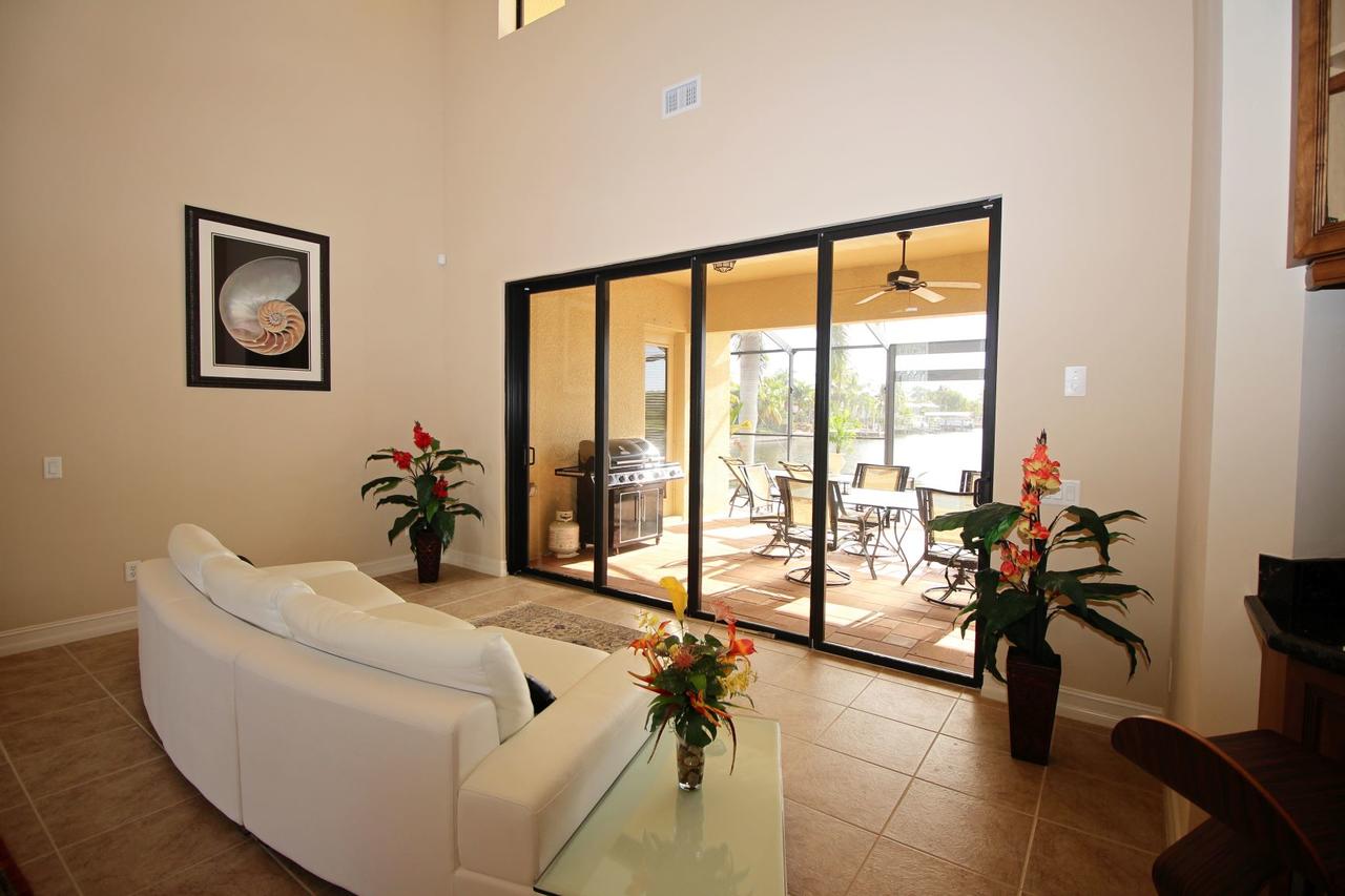 Holland House Cape Coral, 2732 Southwest 25th Street - thumb 9