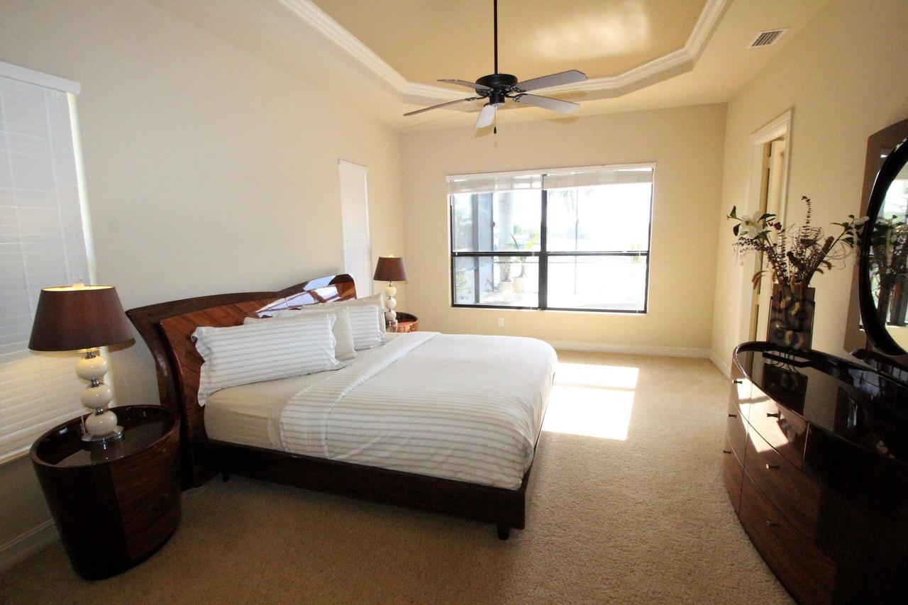 Holland House Cape Coral, 2732 Southwest 25th Street - thumb 18