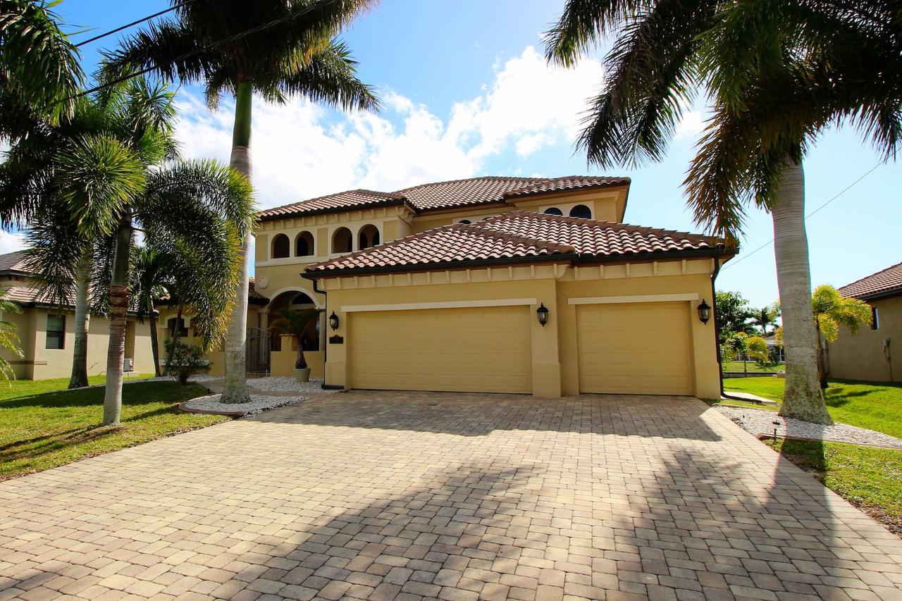 Holland House Cape Coral, 2732 Southwest 25th Street - thumb 29