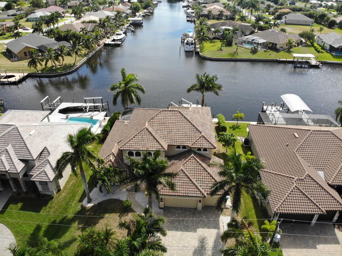 Holland House Cape Coral, 2732 Southwest 25th Street - thumb 42