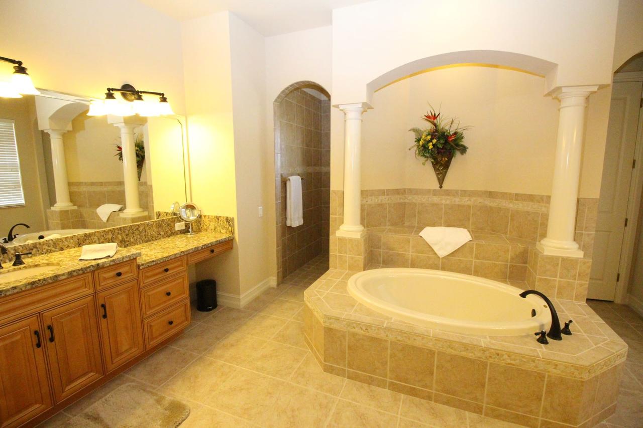 Holland House Cape Coral, 2732 Southwest 25th Street - thumb 19