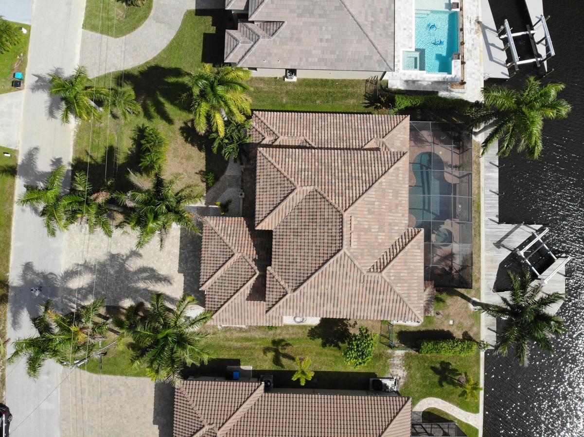 Holland House Cape Coral, 2732 Southwest 25th Street - thumb 40