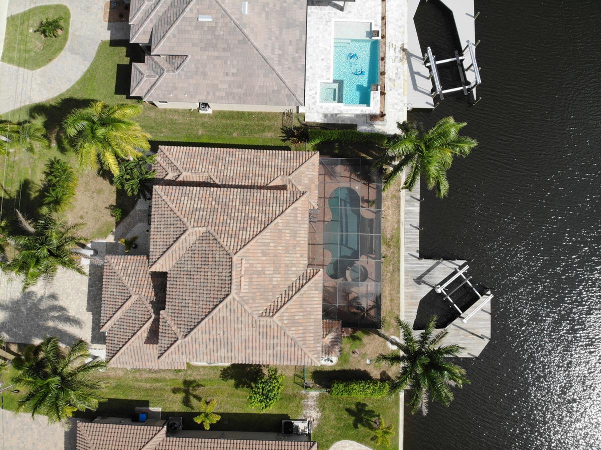 Holland House Cape Coral, 2732 Southwest 25th Street - thumb 41