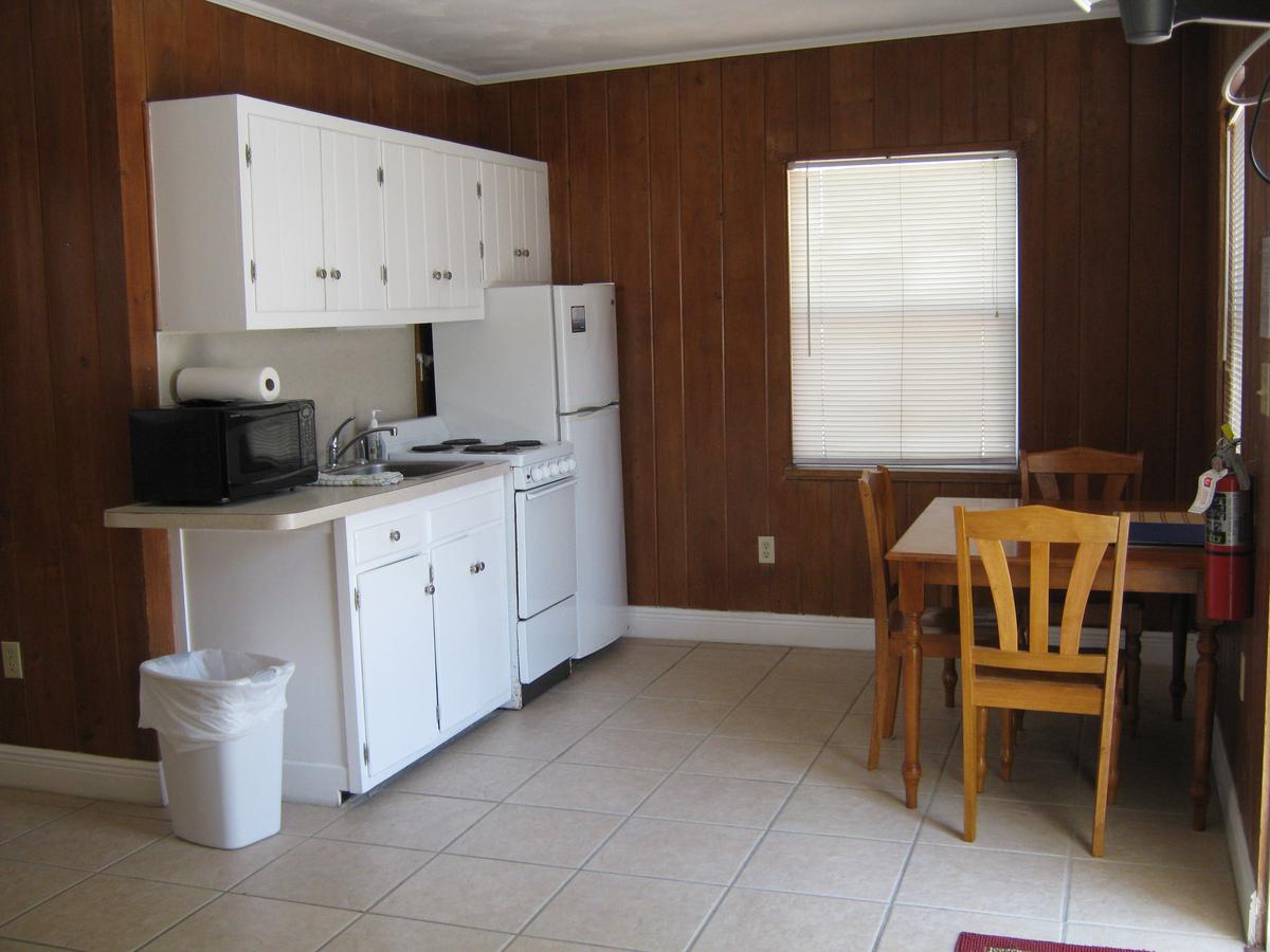 The Holiday Court Villas And Suites - thumb 37