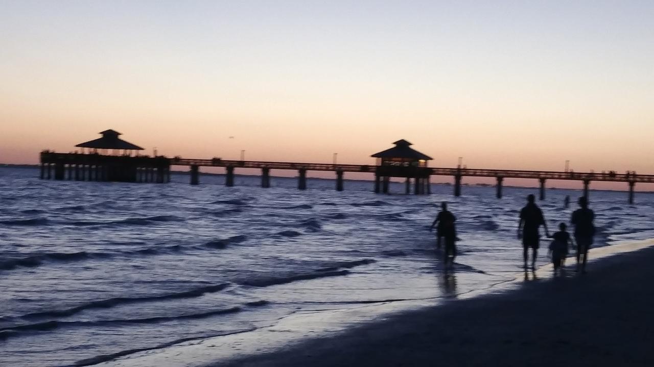 The Holiday Court Villas And Suites - thumb 12