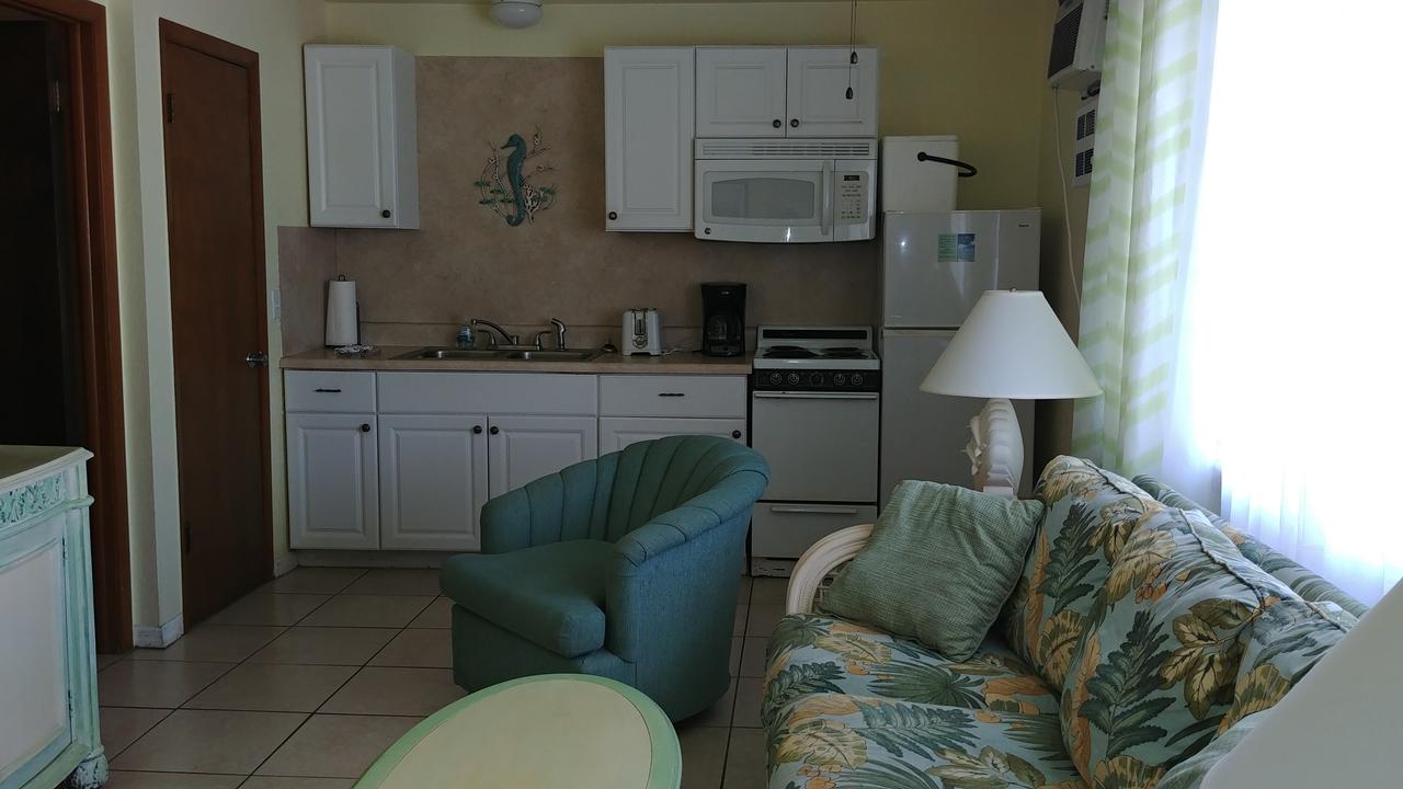 The Holiday Court Villas And Suites - thumb 23