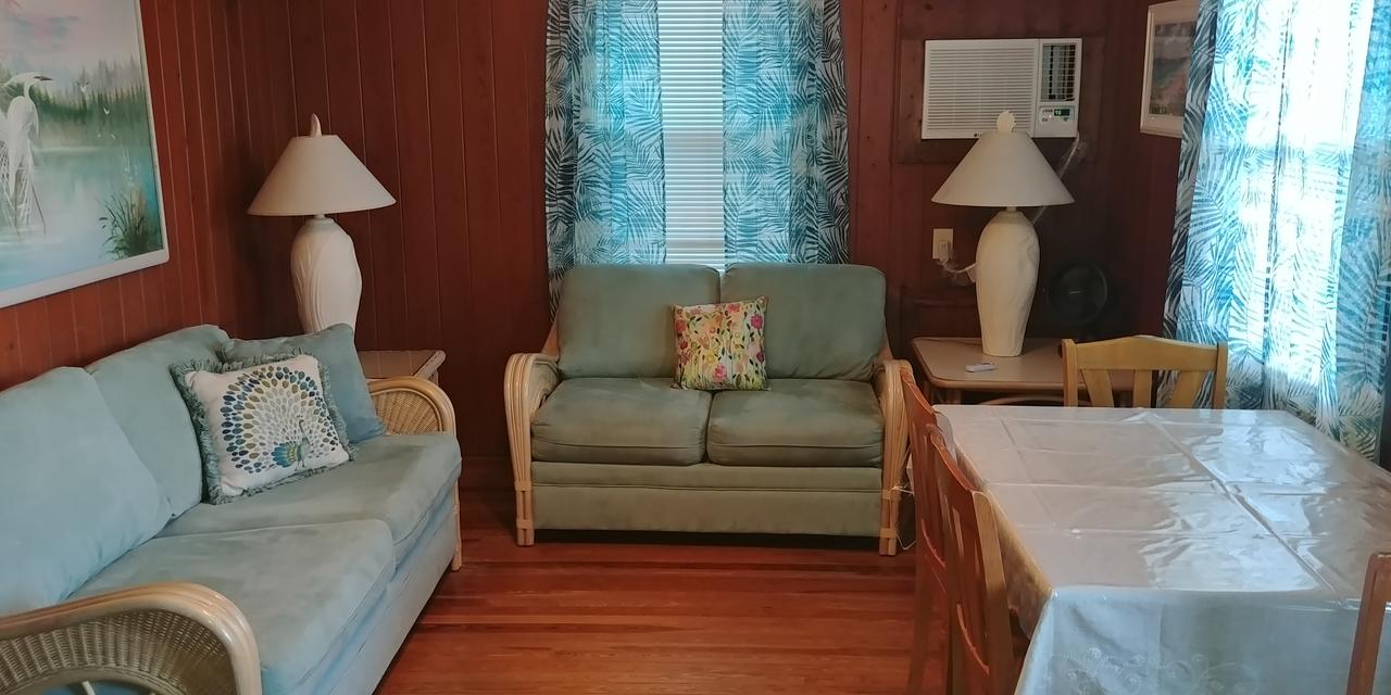 The Holiday Court Villas And Suites - thumb 20