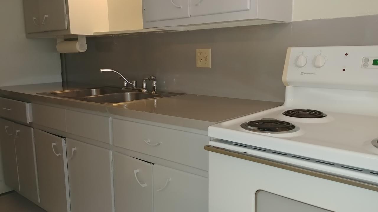 The Holiday Court Villas And Suites - thumb 8