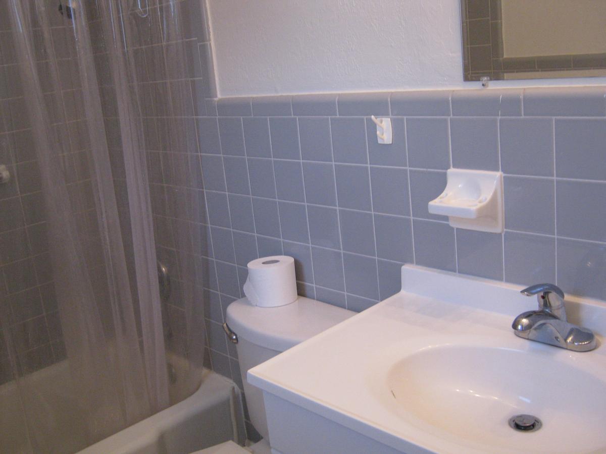 The Holiday Court Villas And Suites - thumb 39