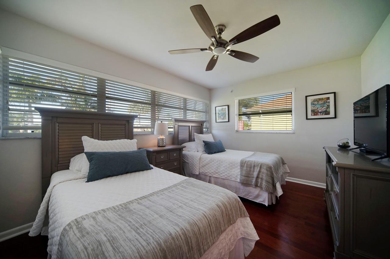 Majestic Palms - thumb 36