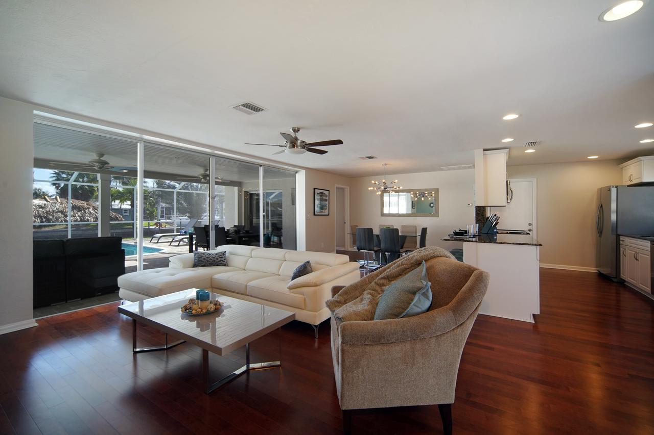 Majestic Palms - thumb 38