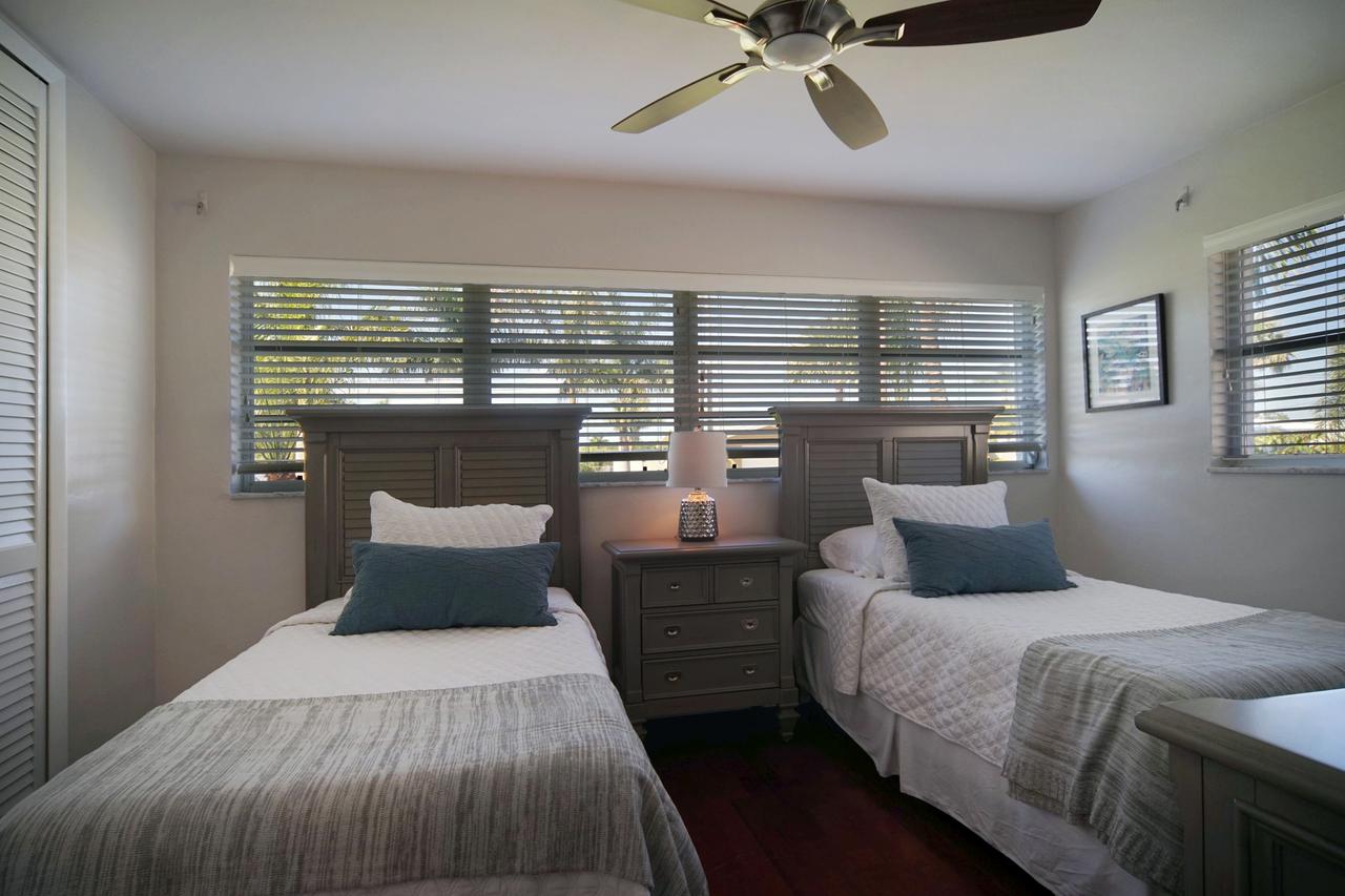 Majestic Palms - thumb 3