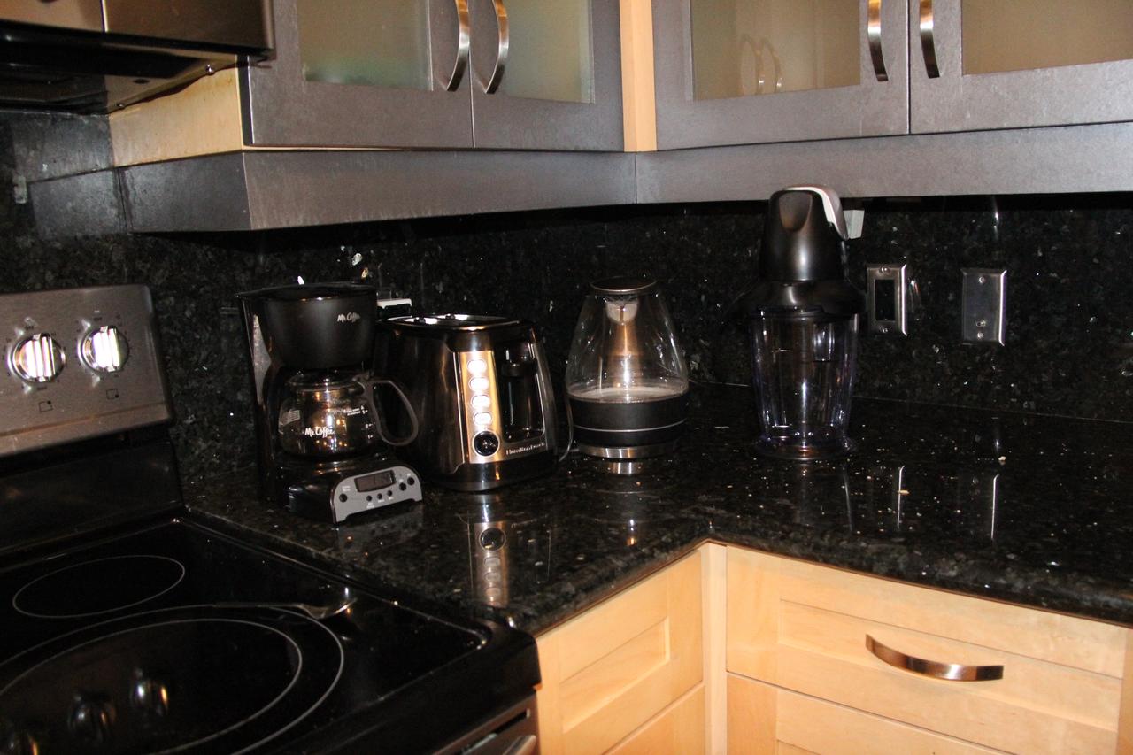 8-202 Yacht Club - New. Great 3 Bedroom. 2 Min To Aventura Mall - thumb 14