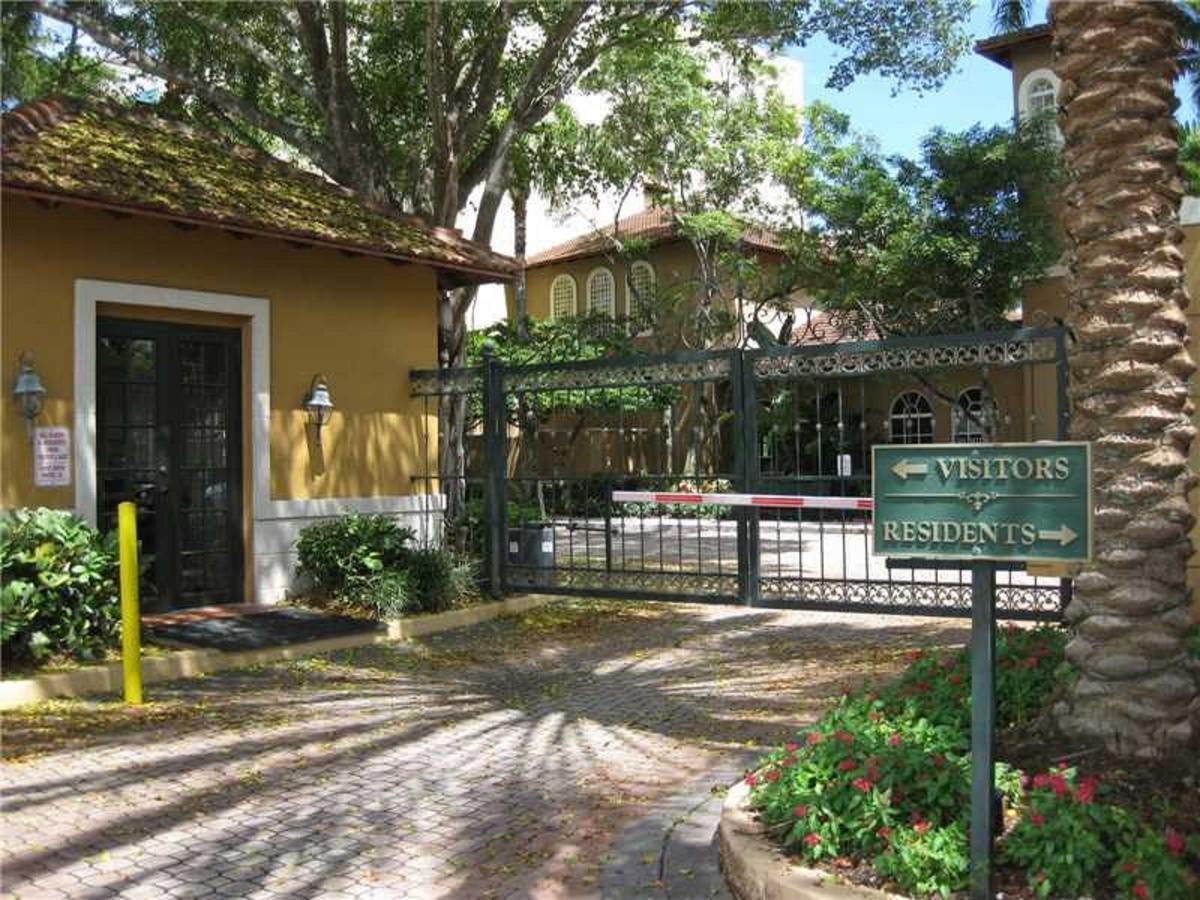 8-202 Yacht Club - New. Great 3 Bedroom. 2 Min To Aventura Mall - thumb 40