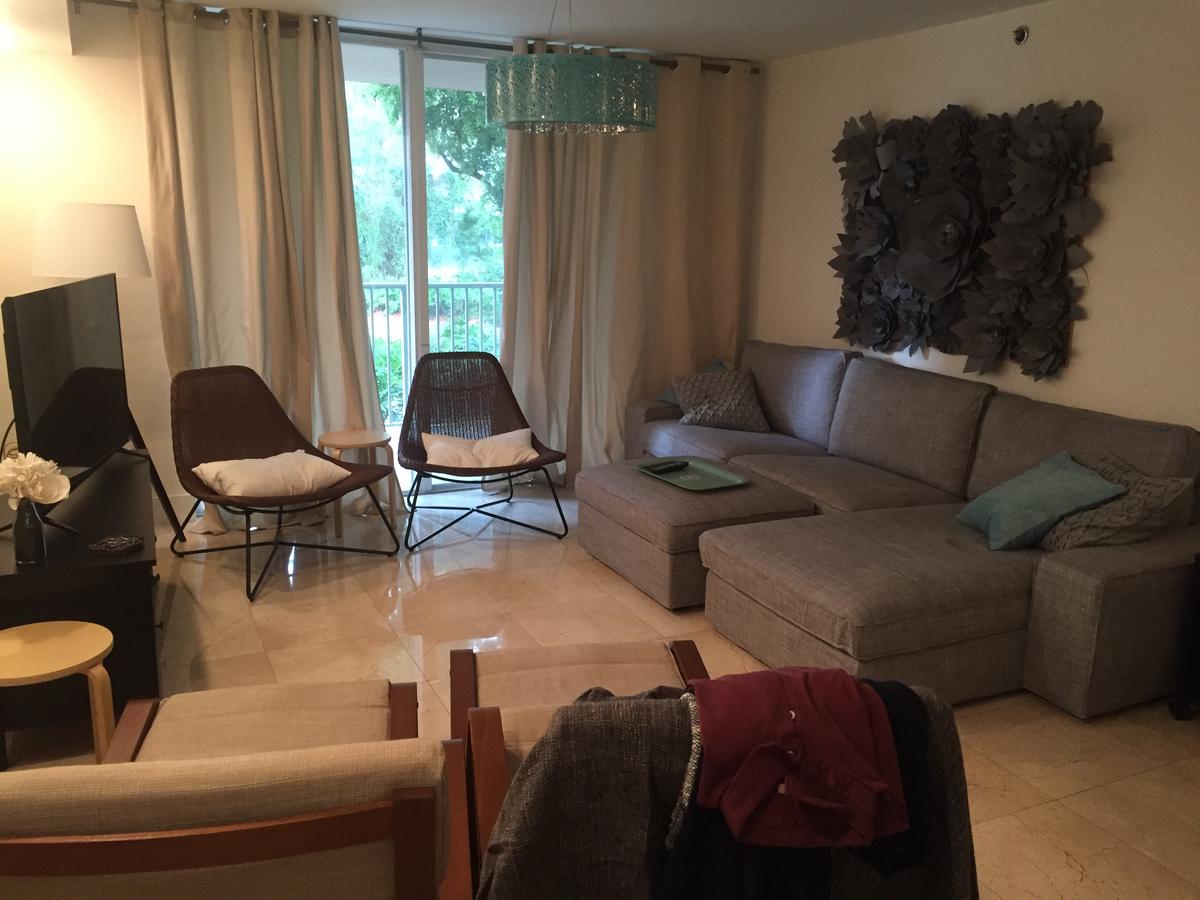 8-202 Yacht Club - New. Great 3 Bedroom. 2 Min To Aventura Mall - thumb 0